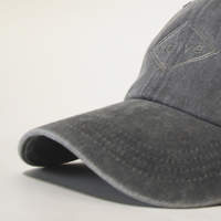 GORRA GRIS