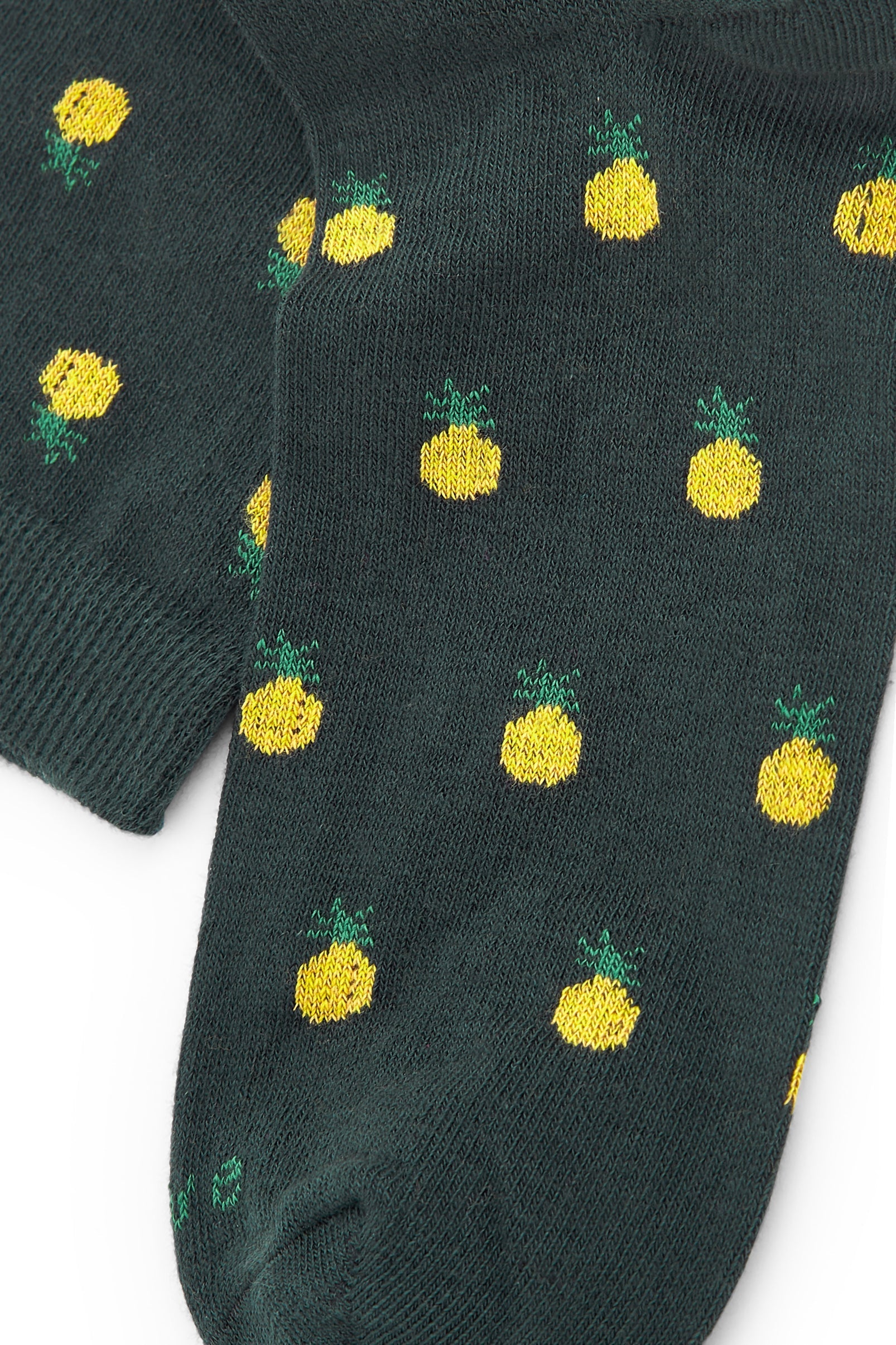 GREEN PINEAPPLE